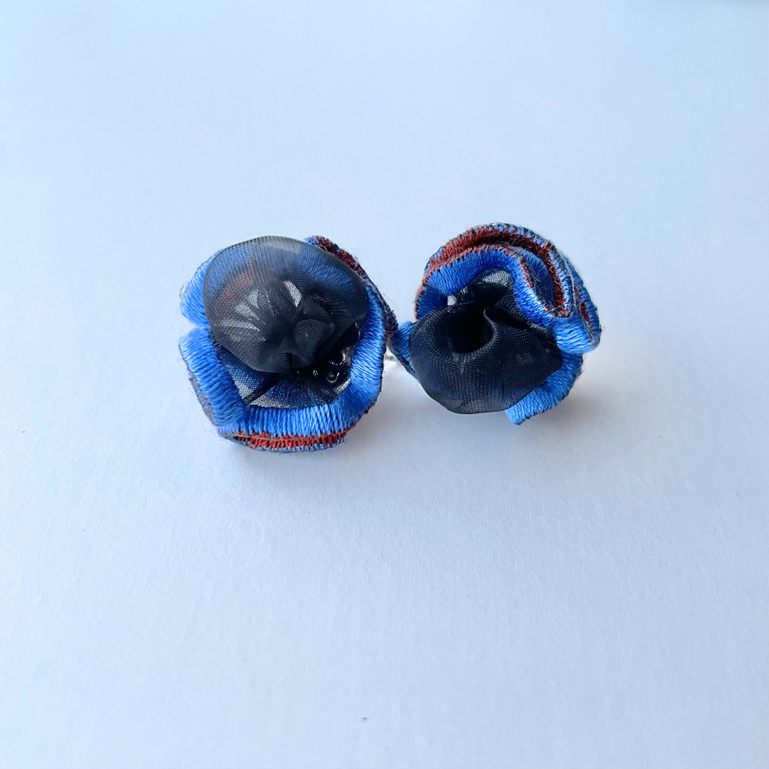 new!!pierce・earring organza black (blue brown)