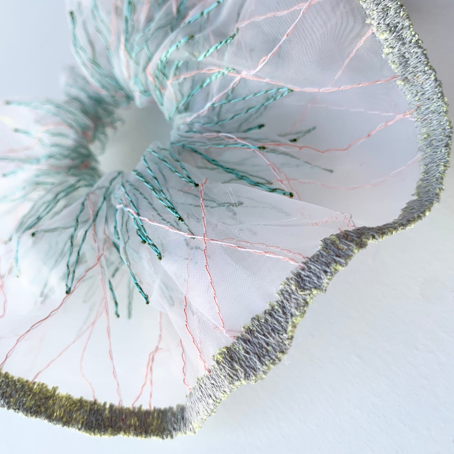 scrunchie border 16