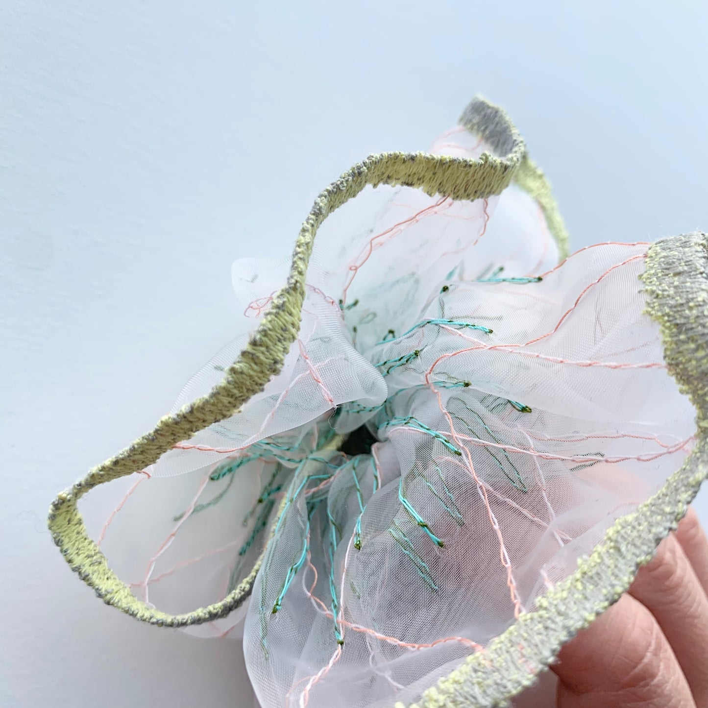 scrunchie border 16