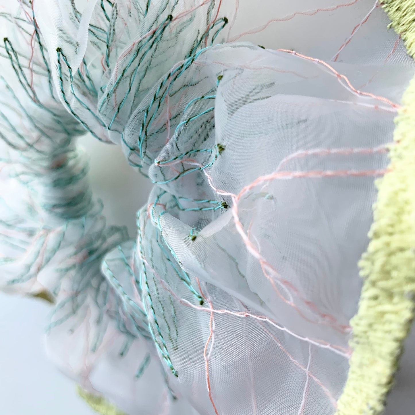 scrunchie border 16