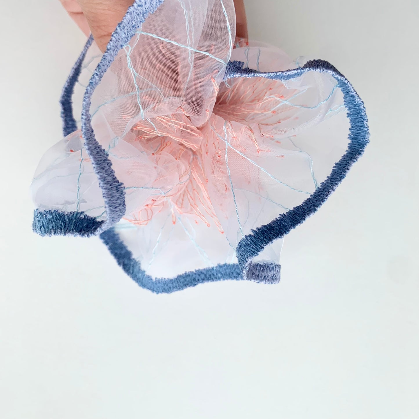 scrunchie border 17