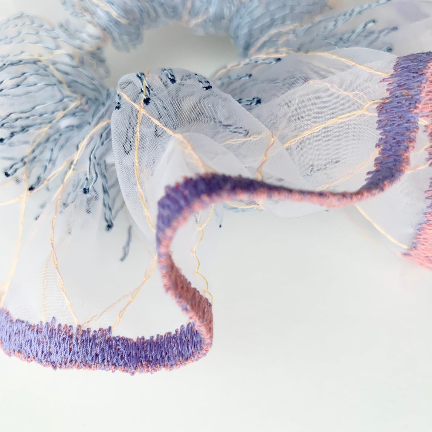 scrunchie border 18