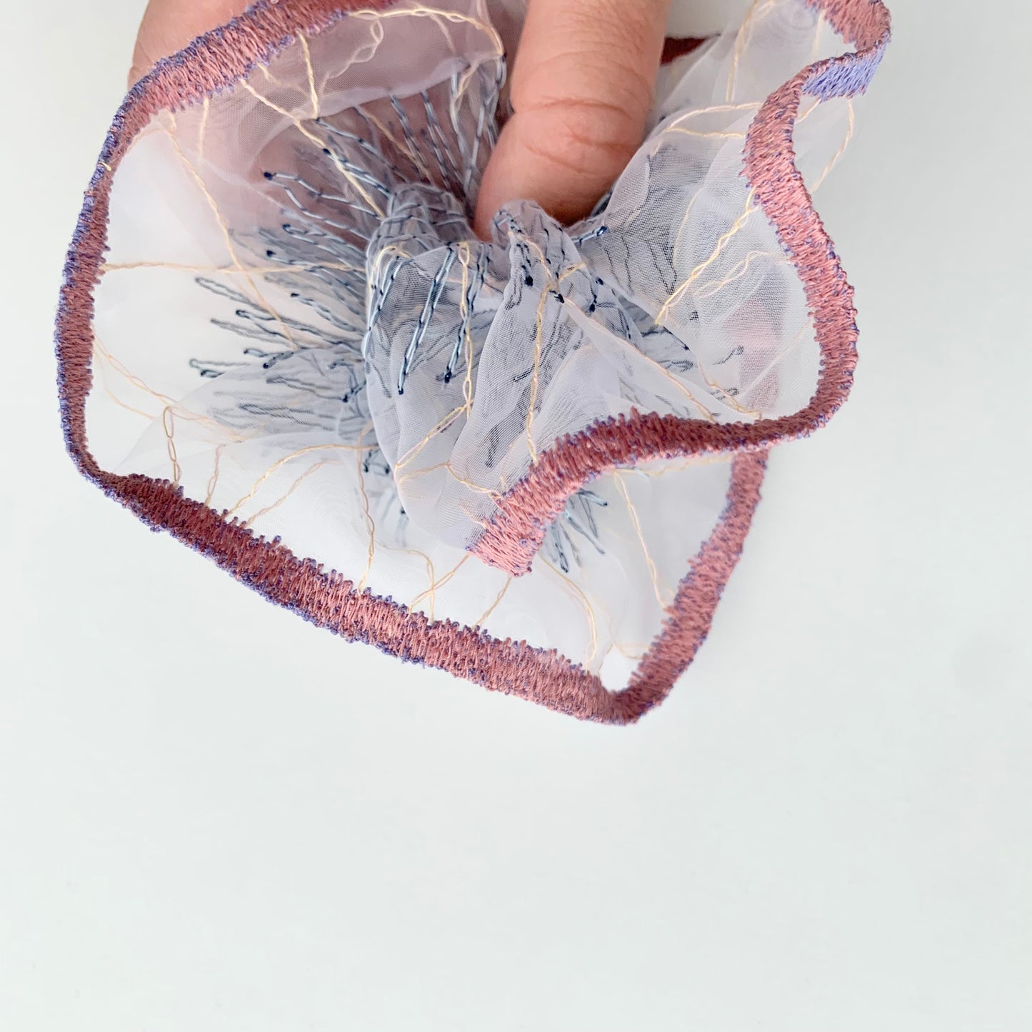 scrunchie border 18