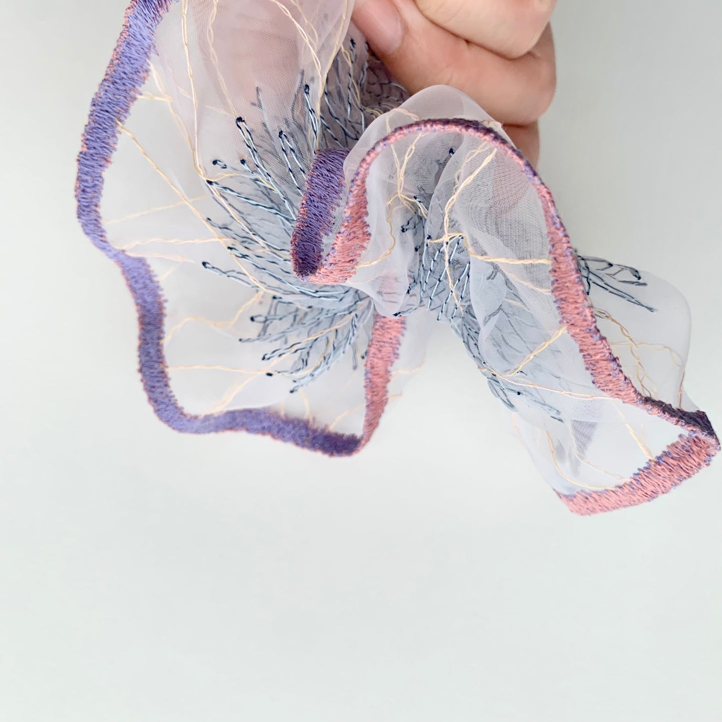 scrunchie border 18