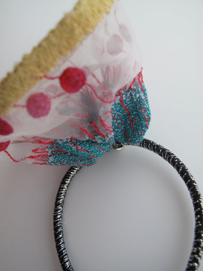 hair tie (mud fruit)