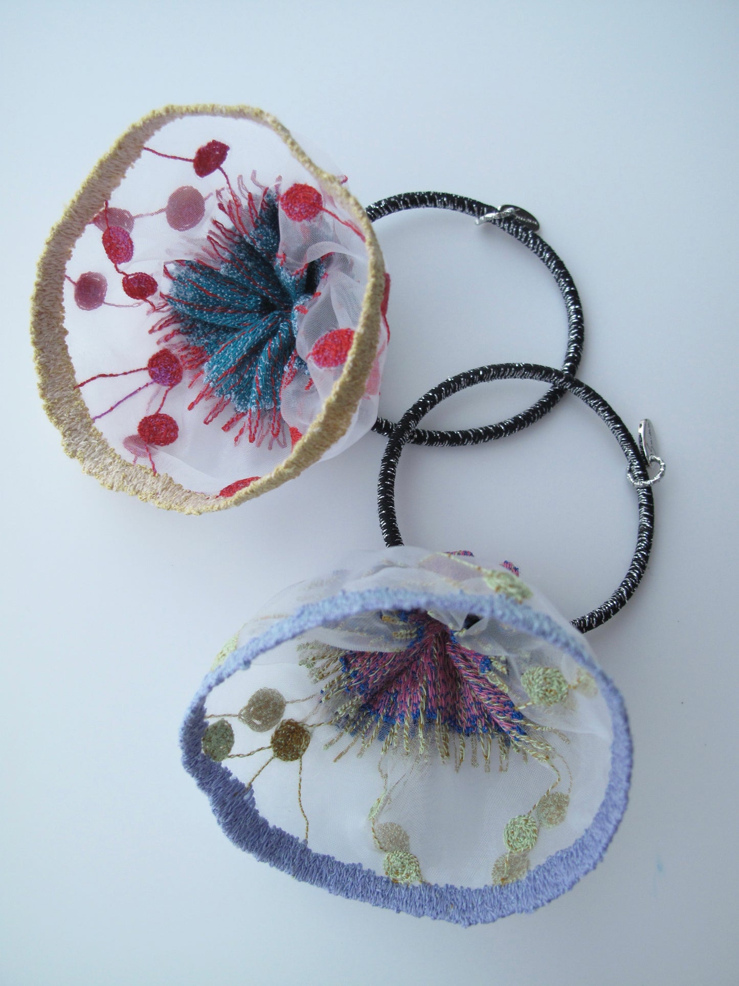 hair tie (mud fruit)