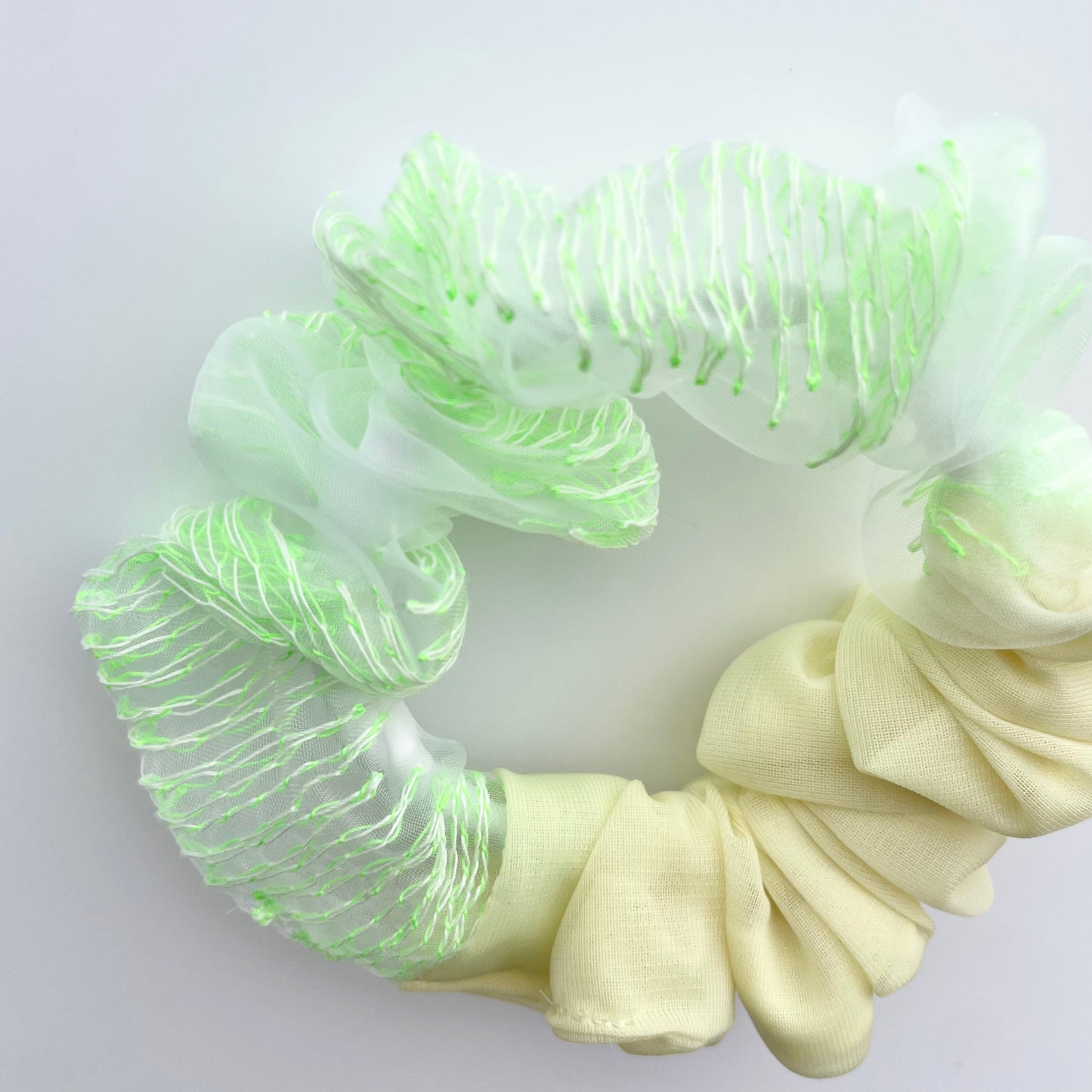 8th pop up scrunchie mini gentei（1点のみ）23