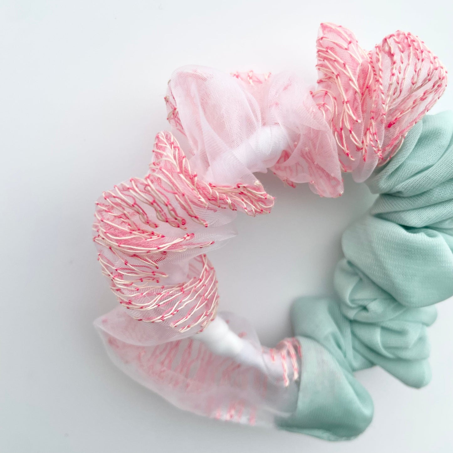 8th pop up scrunchie mini gentei（1点のみ）9