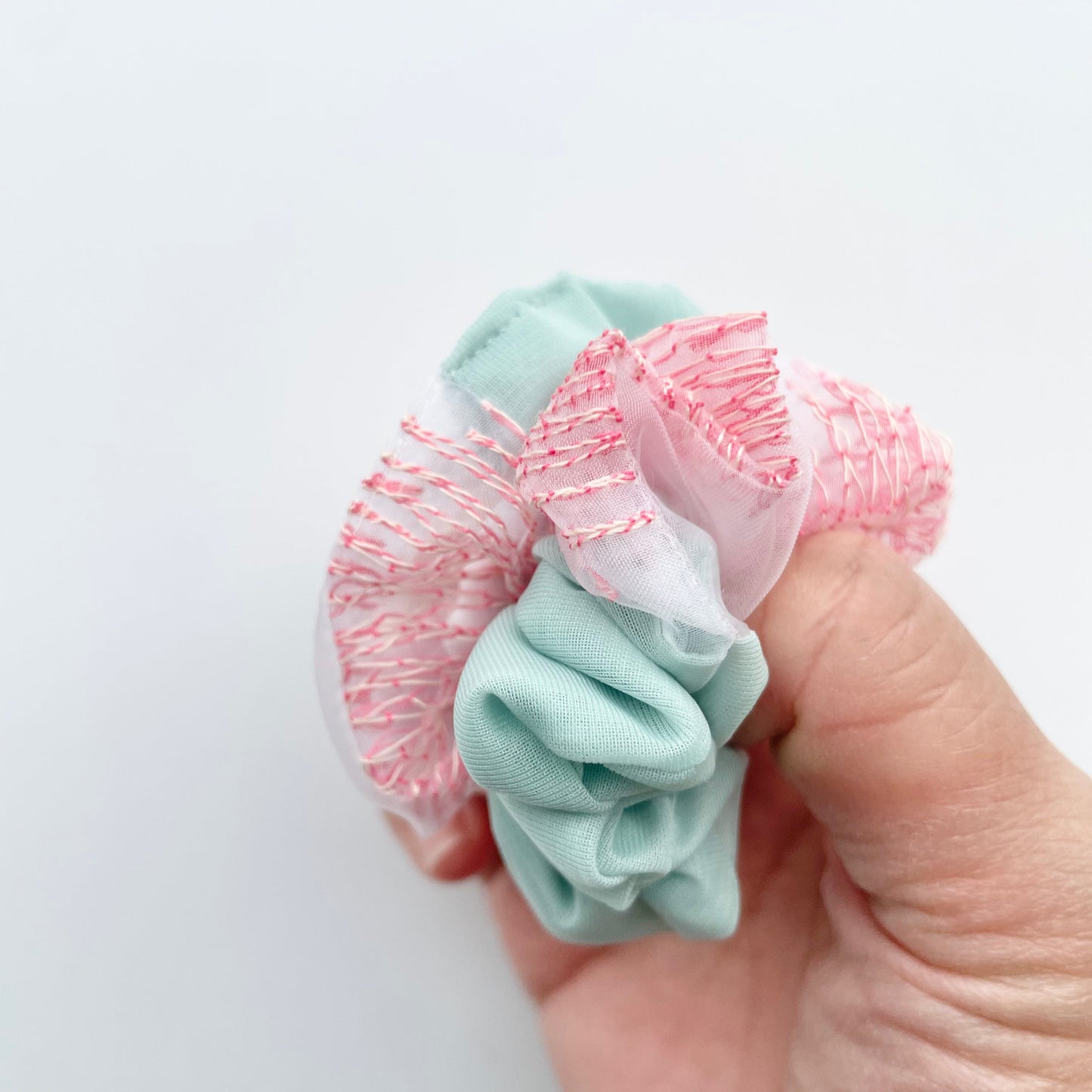 8th pop up scrunchie mini gentei（1点のみ）9