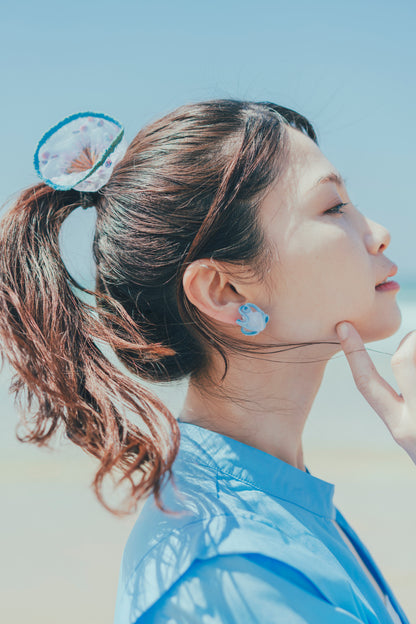 hair tie (contrary)