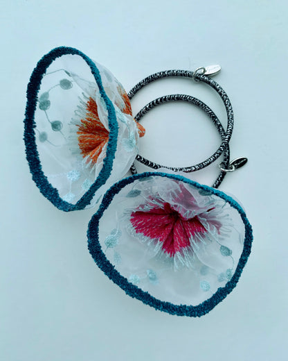 hair tie (snow scene orange)